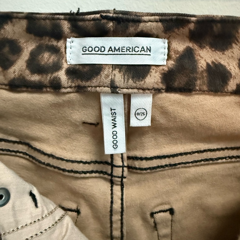 GOOD AMERICAN Women’s Leopard Good Waist Straight Leg Pants - Size 0/26 - Picture 5 of 9